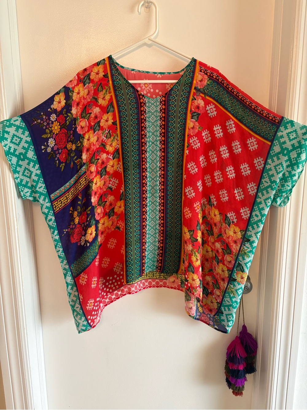 Bohemian Colorful Print Kimono Pullover Top! Floral Looks like Johnny Was!